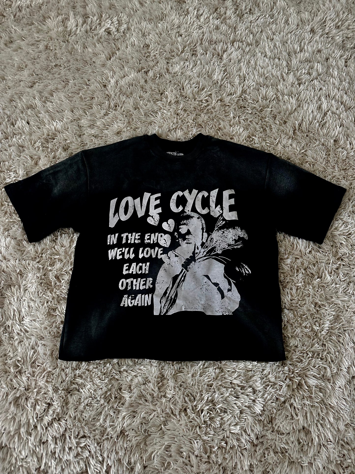 LOVE CYCLE CROPPED TEE "BLACK"