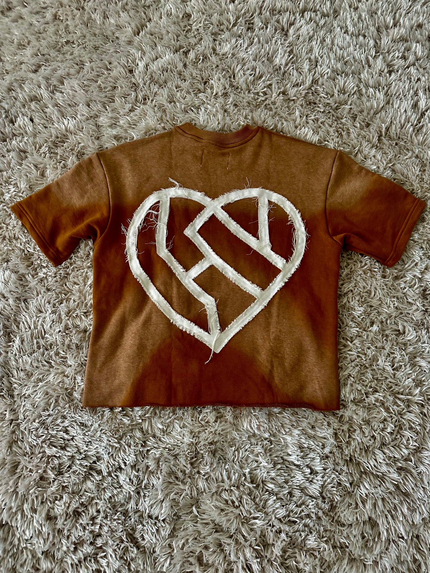 LOVE CYCLE CROPPED TEE "BROWN"